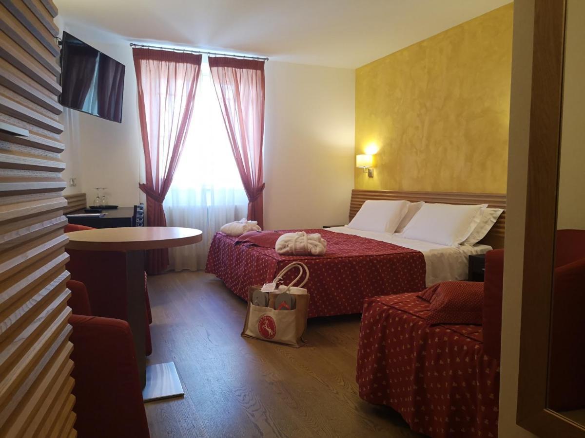 Albergo Cavallino Bianco Rumo Екстер'єр фото